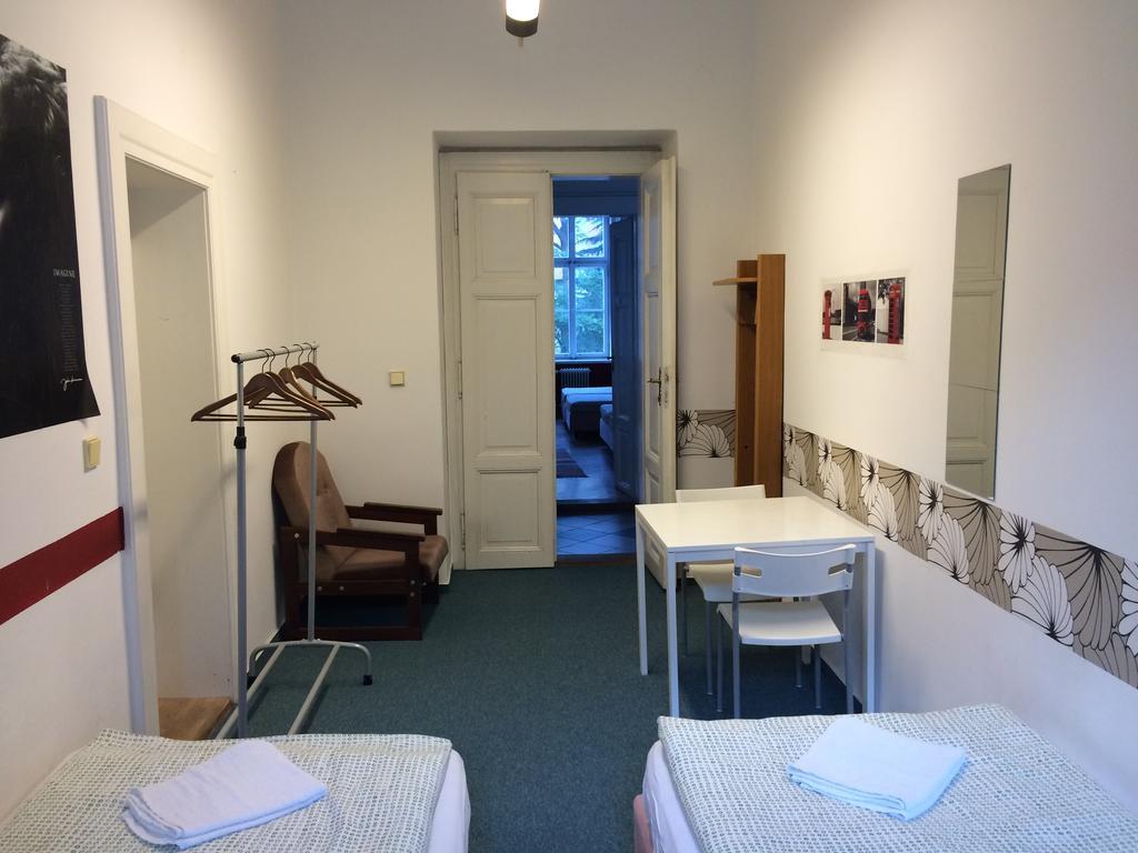 Charles Square Hostel Praga Esterno foto