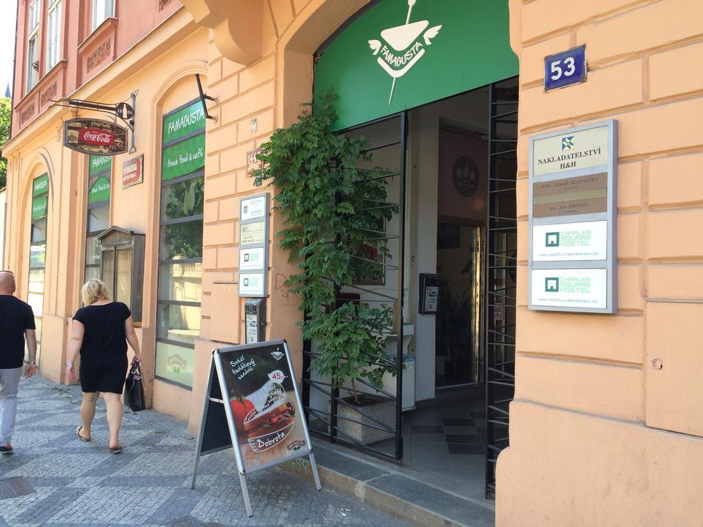Charles Square Hostel Praga Esterno foto