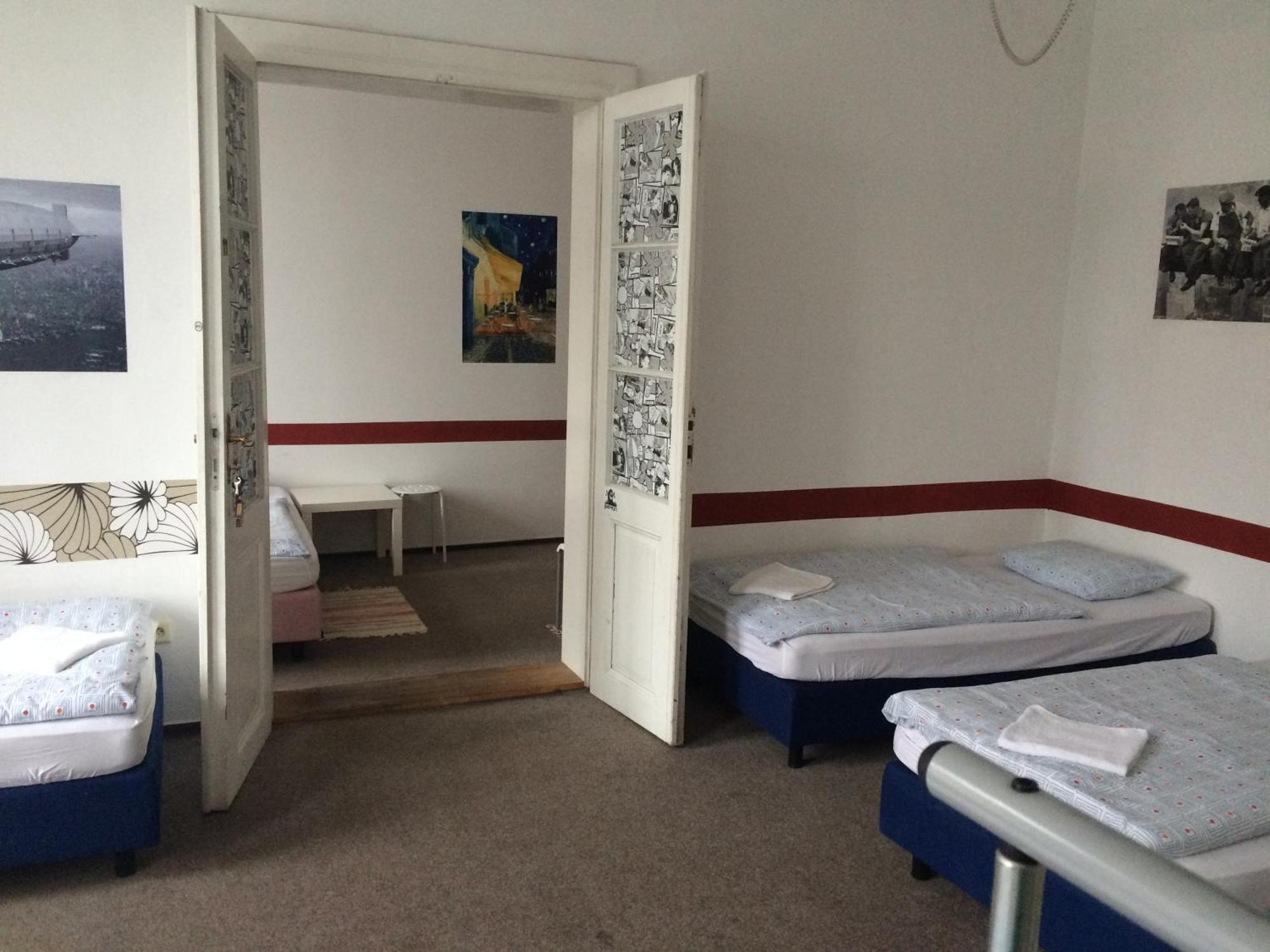 Charles Square Hostel Praga Camera foto